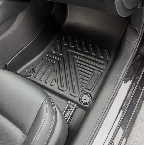 Tapete PrimeCar instalado en un Volkswagen Jetta 2023